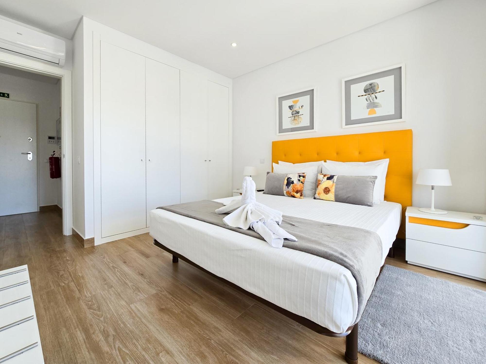 Rocha Honey Glow Portimao